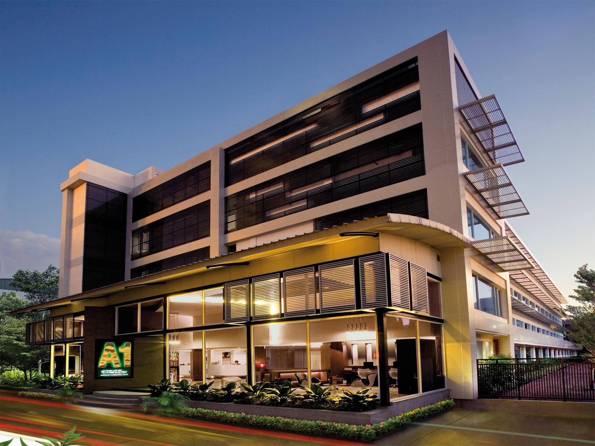 Happihaus Hotel Bangkok Exterior foto